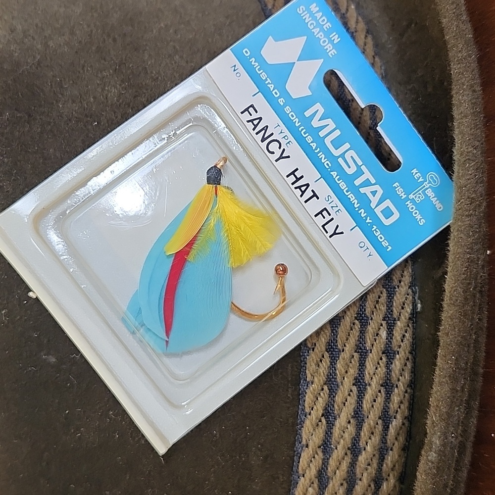 Vintage Mustad Decorative Fancy Hat Fly Pin